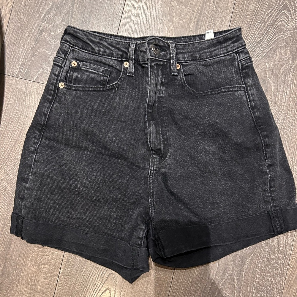 Women's high rise Black Denim Shorts size “3”